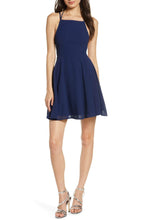 Load image into Gallery viewer, Stylish Backless Fashion Dress-M7