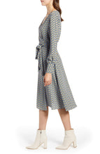 Load image into Gallery viewer, Long Sleeve fashion Dress-M3
